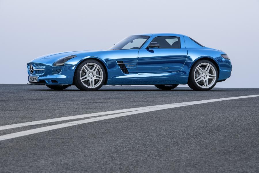  Mercedes-Benz SLS AMG Electric Drive concept 2012 года  (фото 17 из 30)